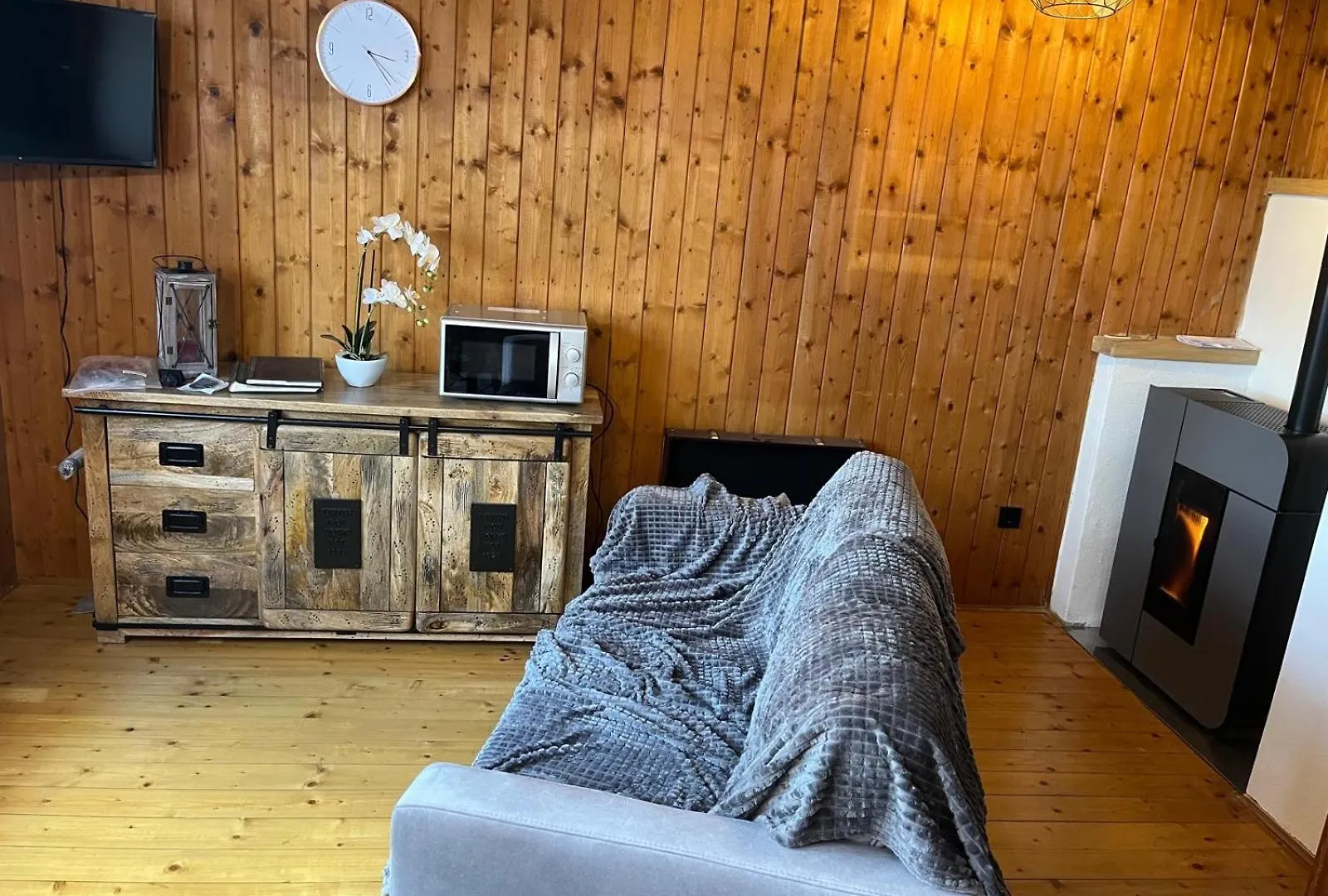 Urige Idyllische Huette Mit Sauna Grainet